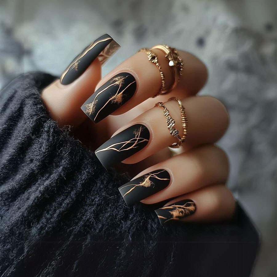 GOLDEN NAILS & SPA