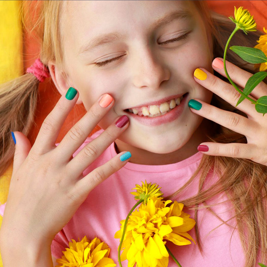 GOLDEN NAILS & SPA